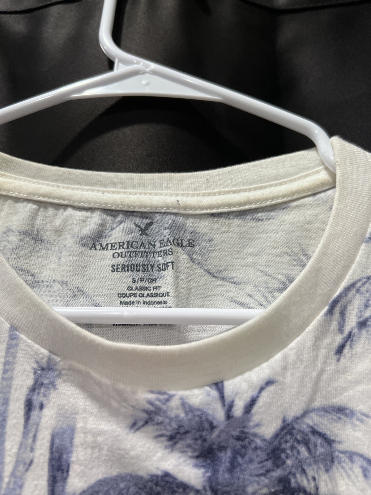 American Eagle Shirt Mens S/P Short Sleeve White Blue Palm Trees Seriously Soft gallery