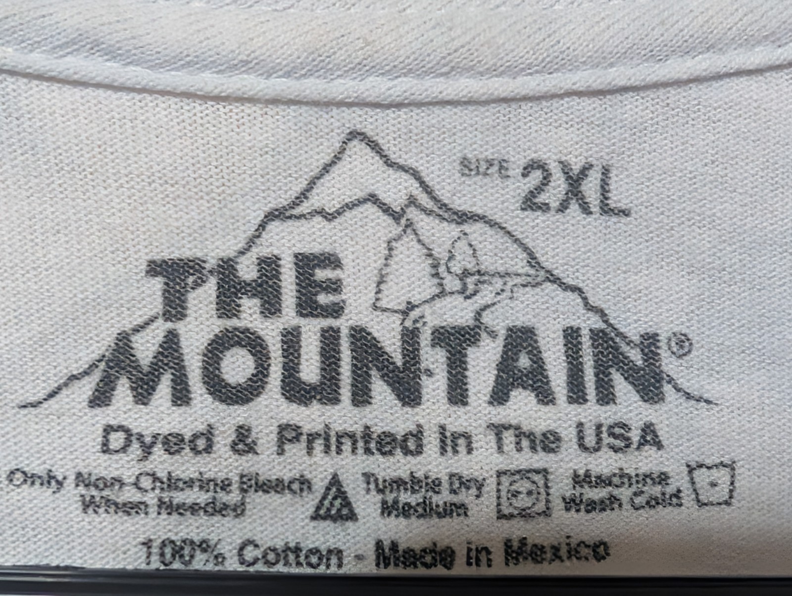 The Mountain Mens T-shirt Blue "White Wolf DJ" Flawed Retired Logo 2XL #6067 gallery