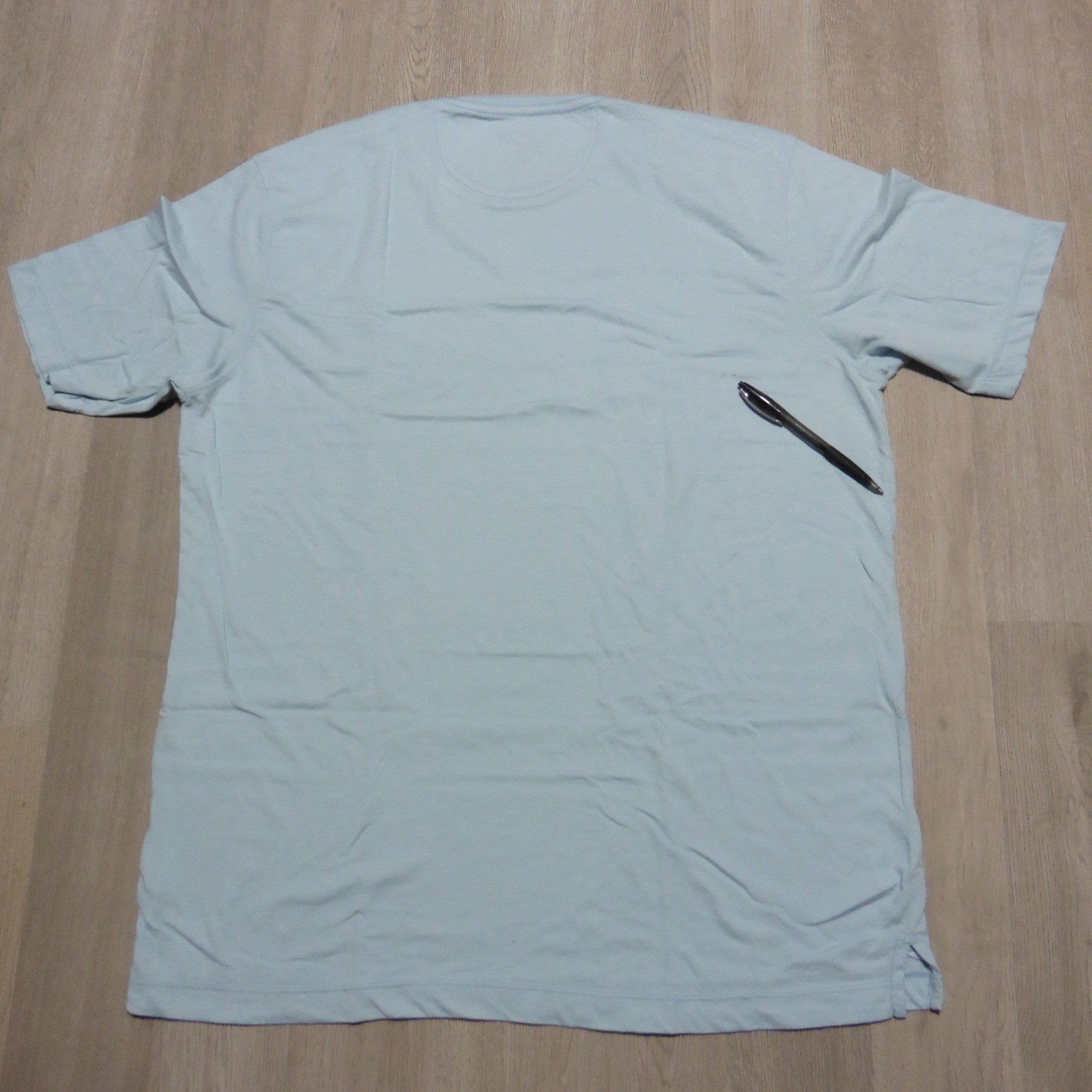 Johnnie-O Men's Large T-Shirt Blue SS Crew Neck Flawed gallery