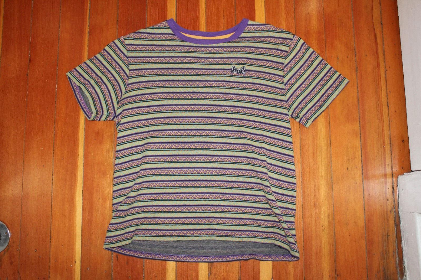 Huf Woven Stripe T-Shirt Mens Crew Neck Pullover Size MEDIUM Geometric Designs gallery