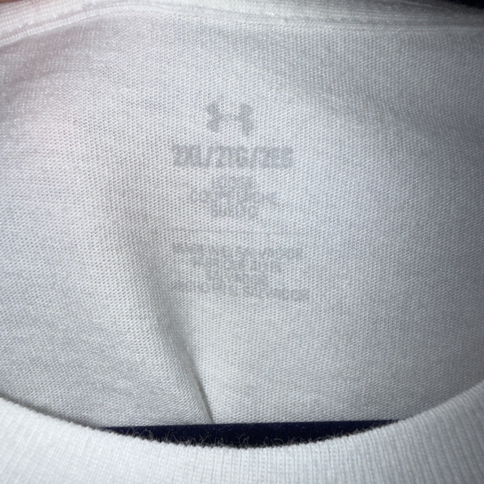 Under Armour Men's Extra Large 2XL Vintage Type T-Shirt White Loose Fit NWOT gallery