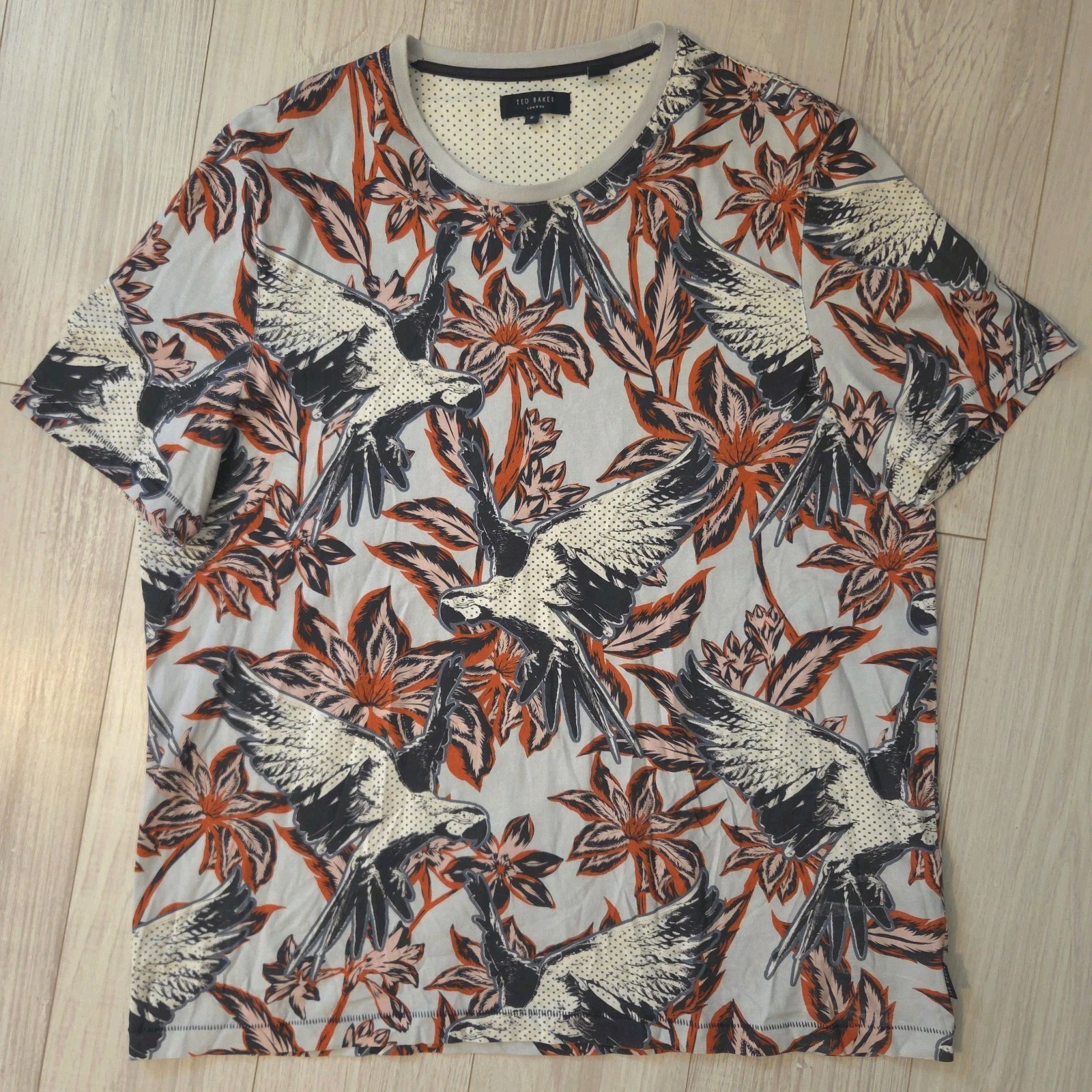 Ted Baker Parrot Floral Print Crewneck T Shirt Short Sleeve Men Size 6 Hawaiian gallery