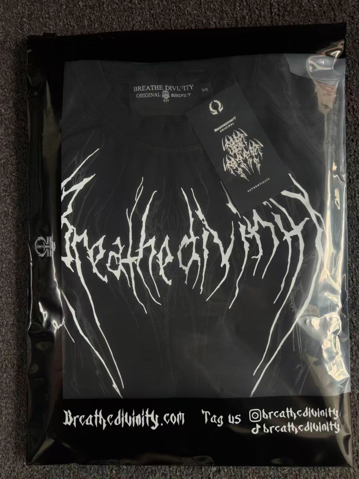 Breathedivinity High-waist elasticated sports T-shirt gallery