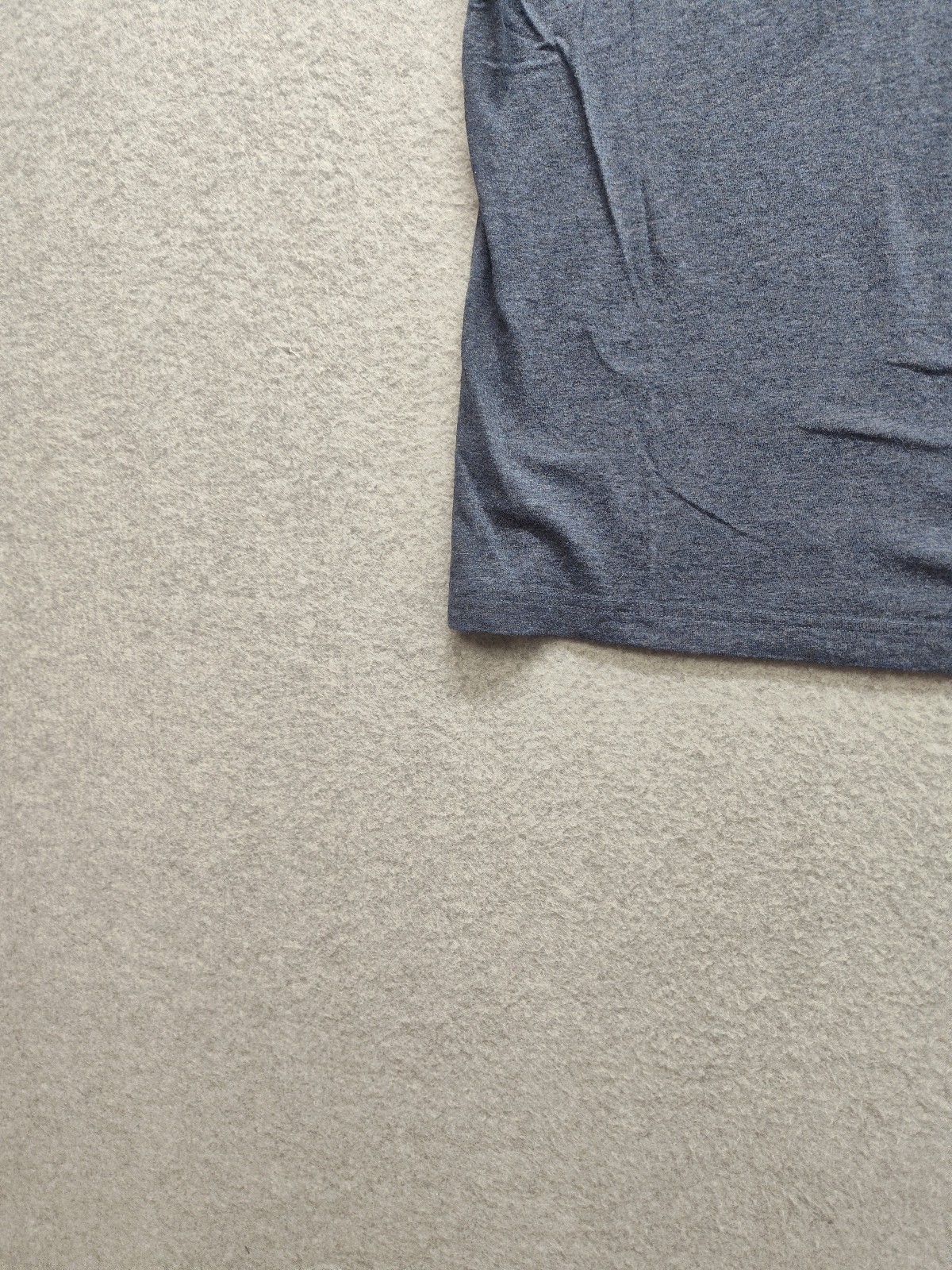 H&M Men Shirt L Gray Crew Neck Short Sleeve Flat Front Stretch Pullover Tee gallery