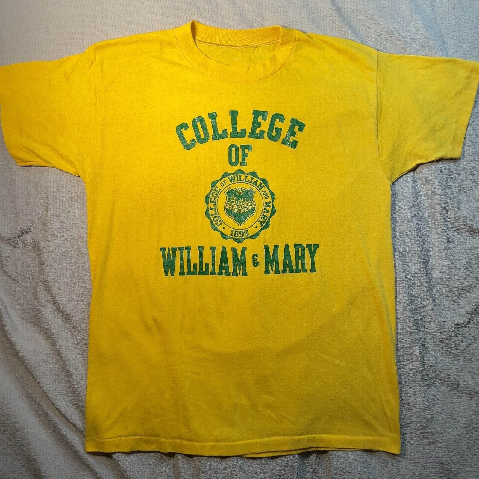 College of William & Mary Vintage Crest Retro College T-Shirt gallery