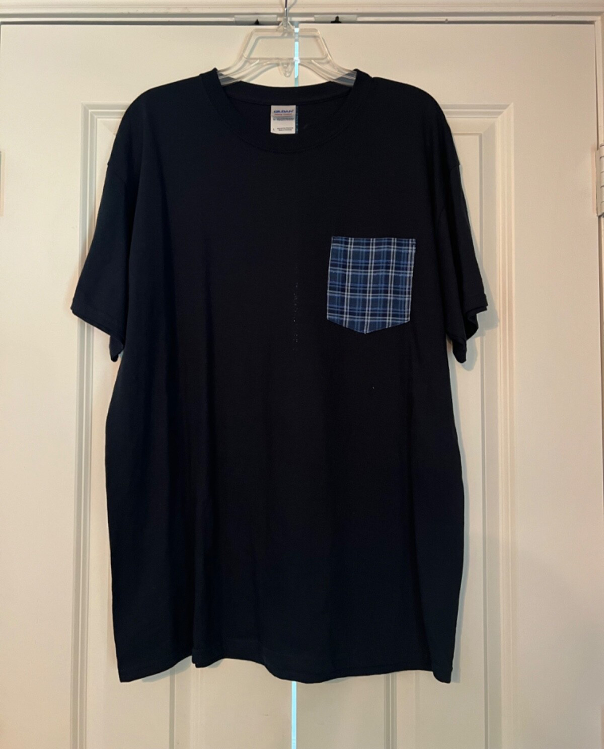 Fun Unisex Plaid Pocket T-Shirt - Size Large - 100% Cotton Preshrunk gallery