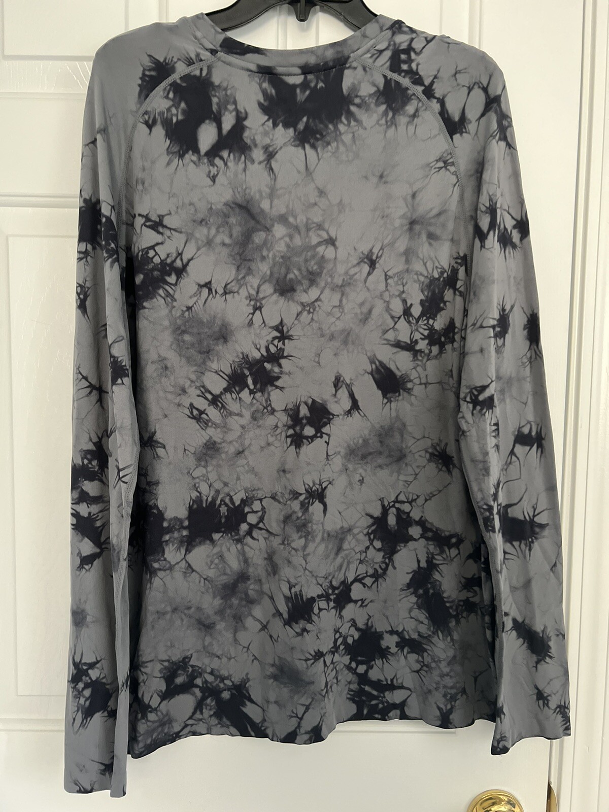 Zella Mens Jamie Crewneck Pullover shirt Size XL New with tags Gray and Black gallery