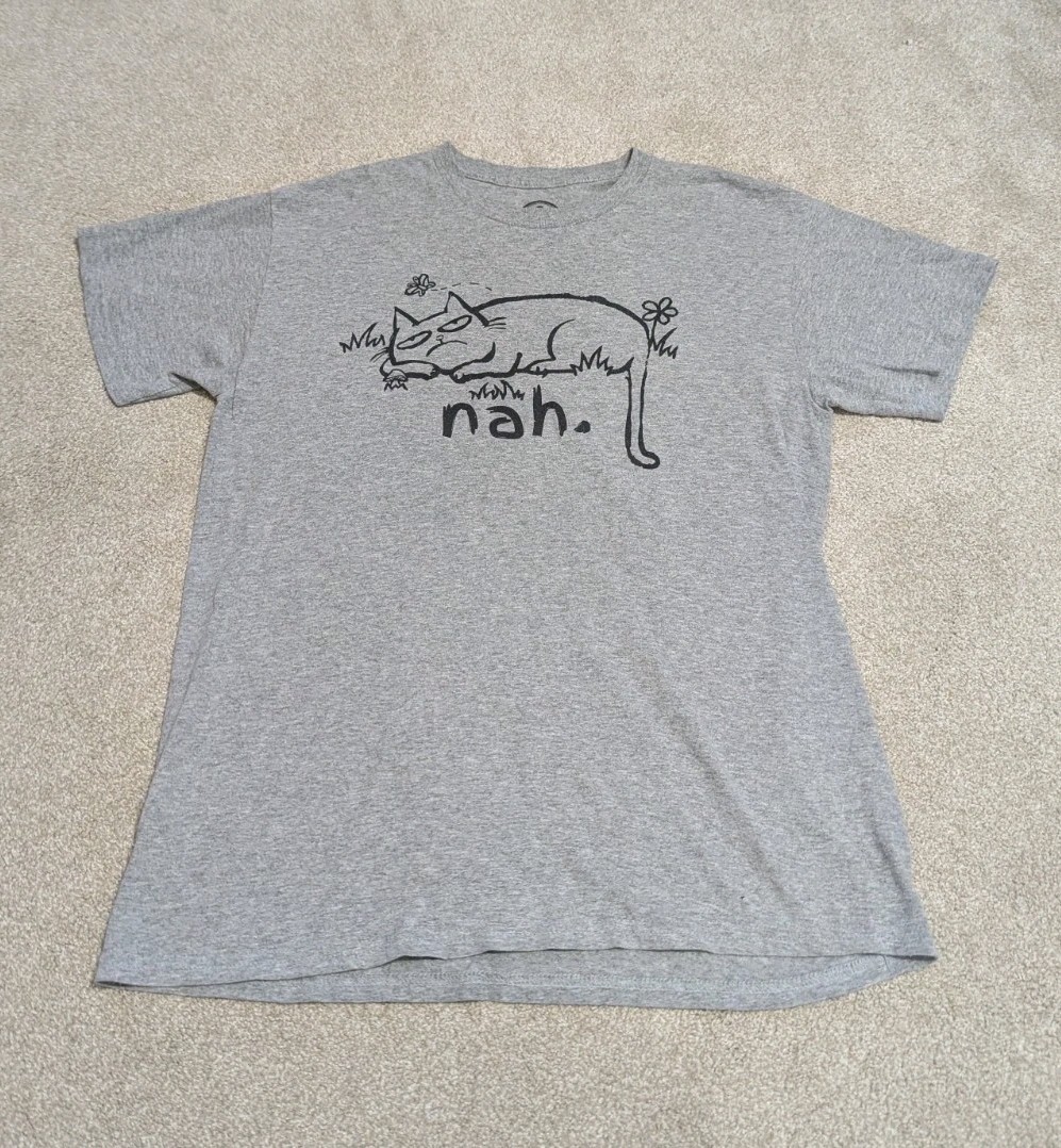 Many Assorted Graphic T-shirts, Various Sizes. gallery