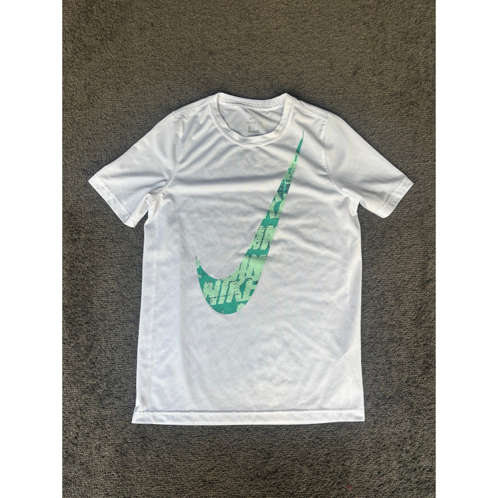 Nike Dri-FIT White Graphic Swoosh T-Shirt Mens Size M Short Sleeve Athletic Tee gallery