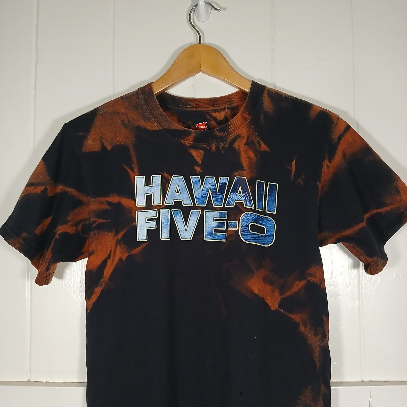 Hawaii Five-O T-Shirt Filmed in Hawaii Mens S Black Bleach Tie Dye Graphic Hanes gallery