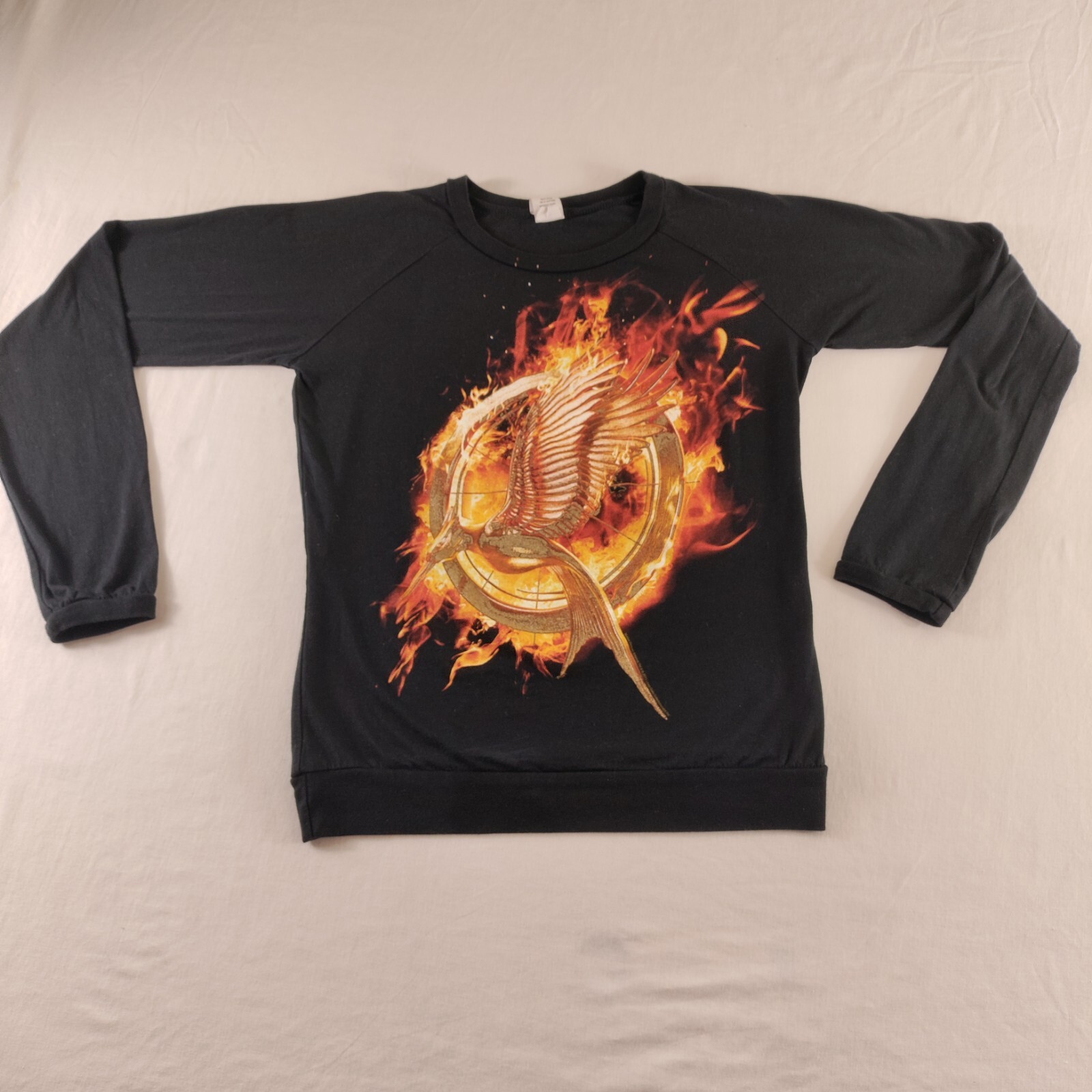 Hunger Games Catching Fire 2013 t shirt Size Small (See Measurements Made in USA gallery