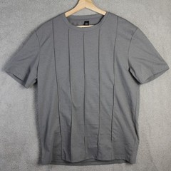 Manfinity T-Shirt Men’s Size Large Grey Pintuck Pleated Hypnotize Short Sleeve