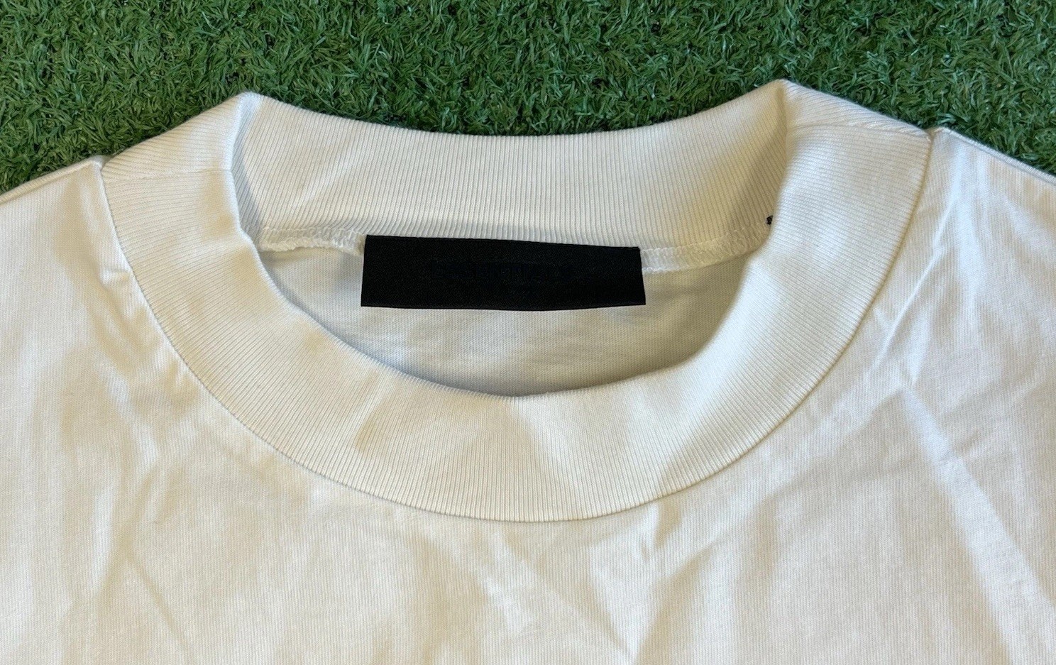 New Fear Of God Essentials Shirt Tee Size Large White Authentic Cloud Dancer NWT gallery