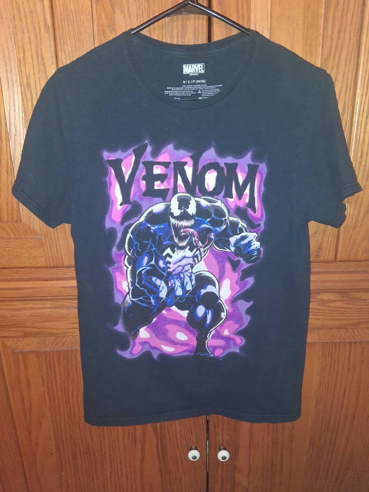 Marvel’s Venom Smoke By Mad Engine Inc. Black & Pink Small 34/36 UV Light Glow