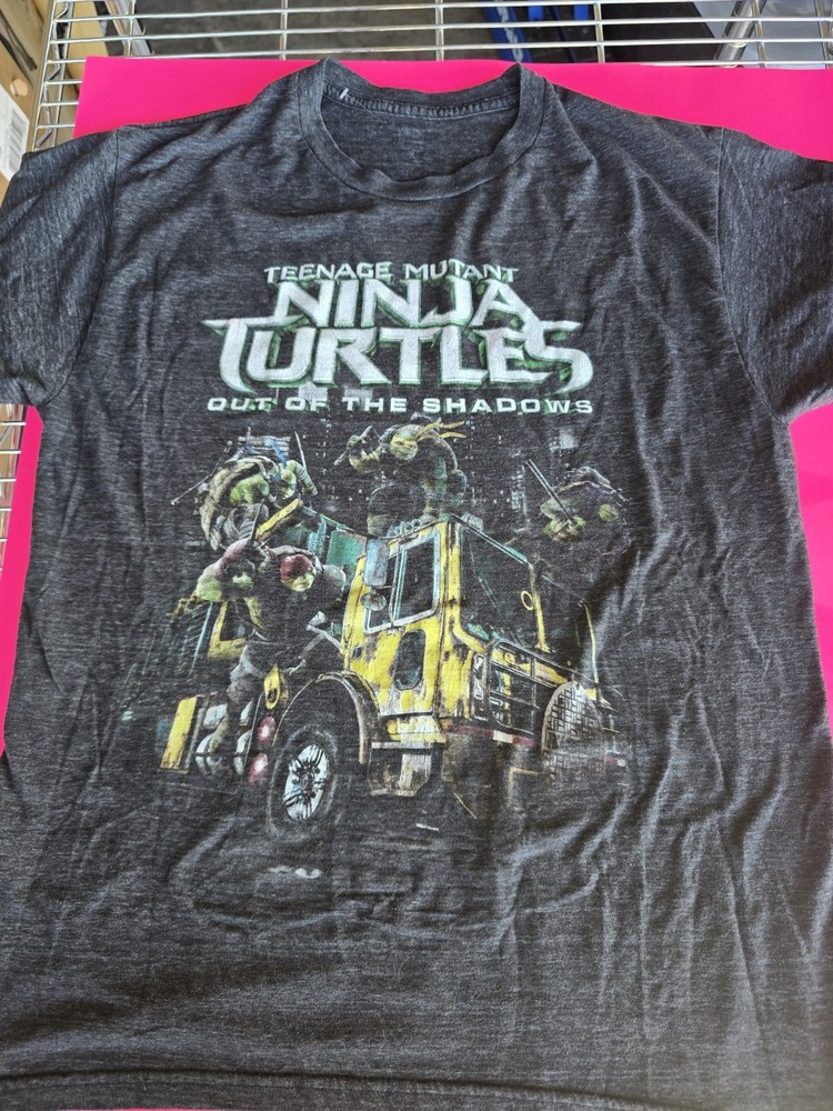 Teenage Mutant Ninja Turtle Shirt Medium