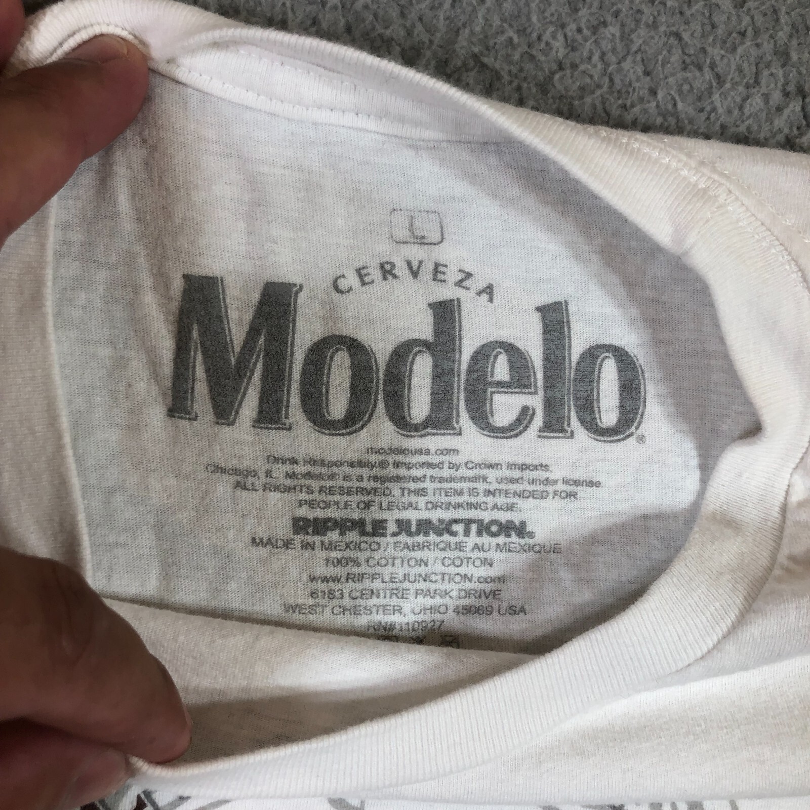 modelo T Shirt Mens L white beer cerveza gallery