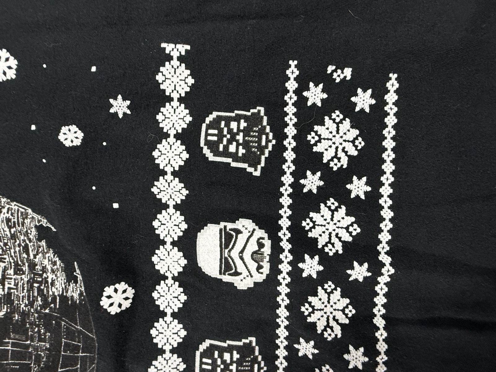 Black Size Medium Star Wars Death Star Christmas Tee 100% Cotton gallery