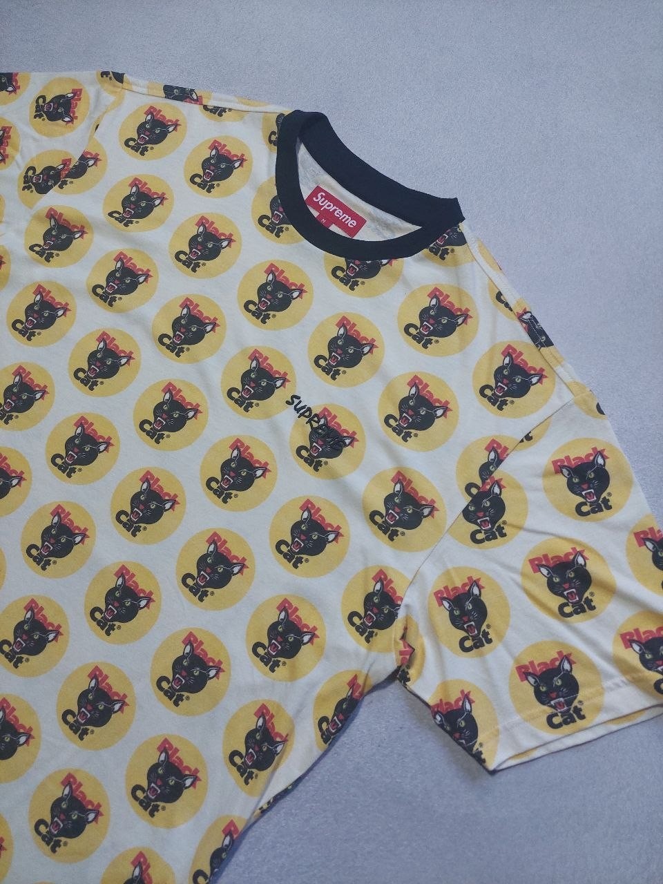Supreme Ringer Crew Neck T Shirt Yellow Black Cat Fireworks Logo S/S Top M SS24 gallery