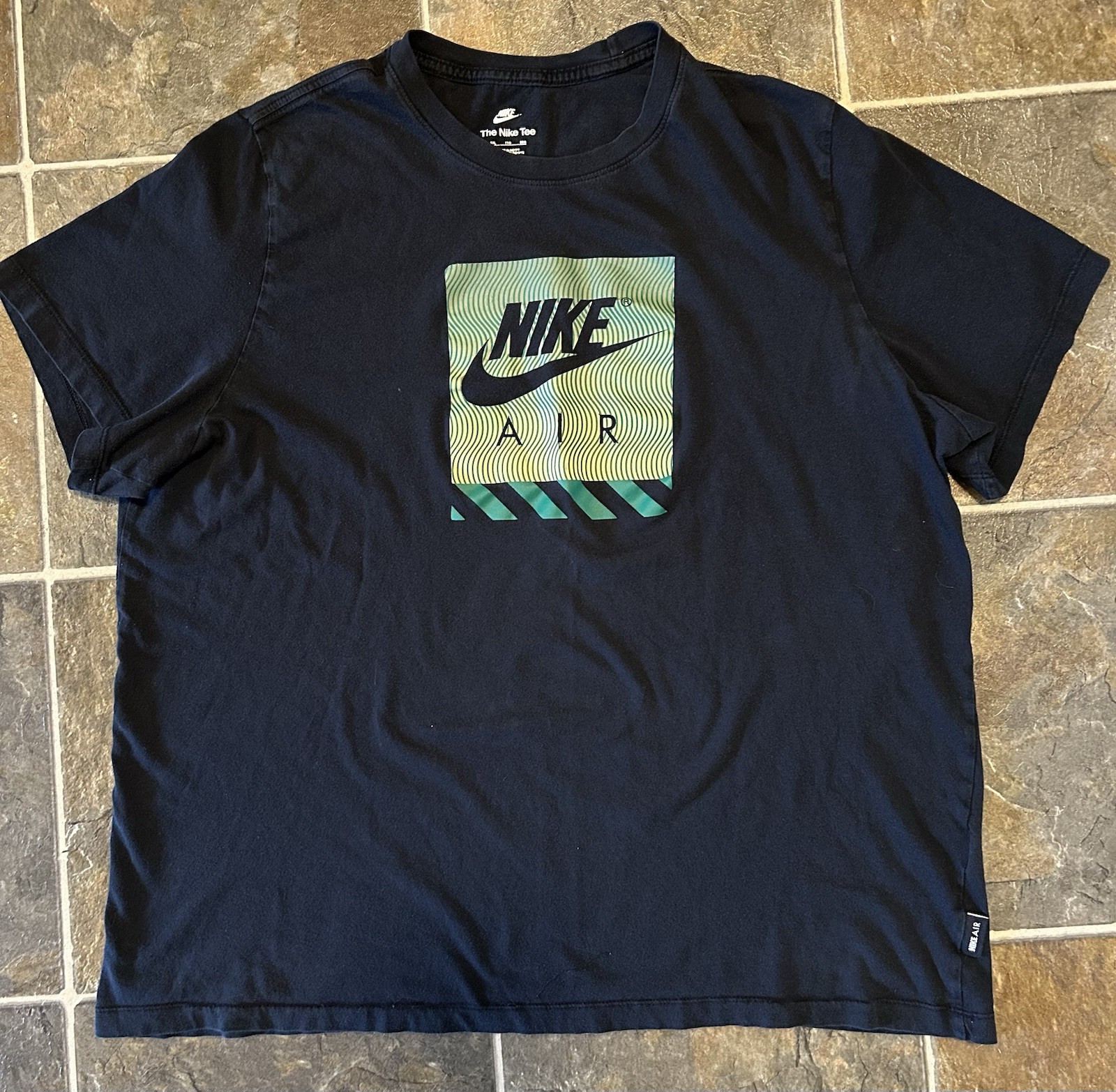 Nike Air Men’s Black T-shirt Size XXL gallery