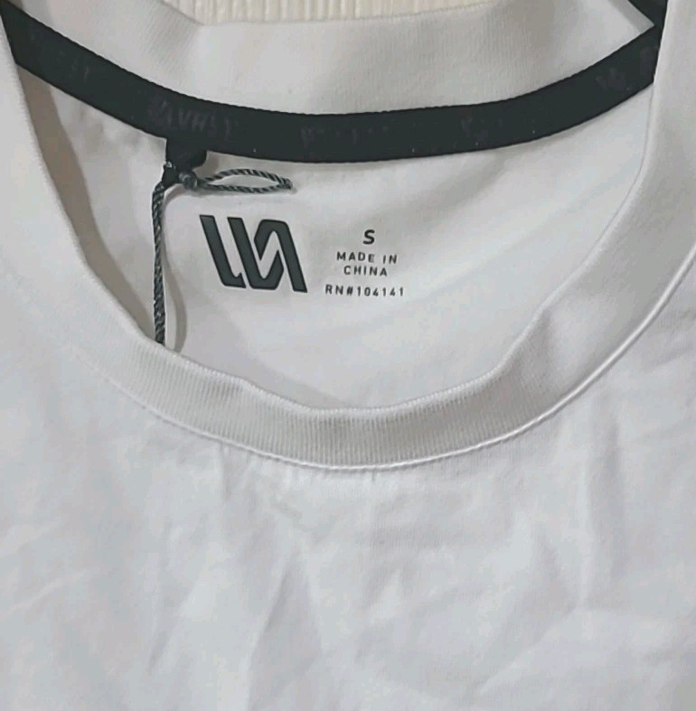 VRST Men's Essential Pocket Tee Size Small- White gallery