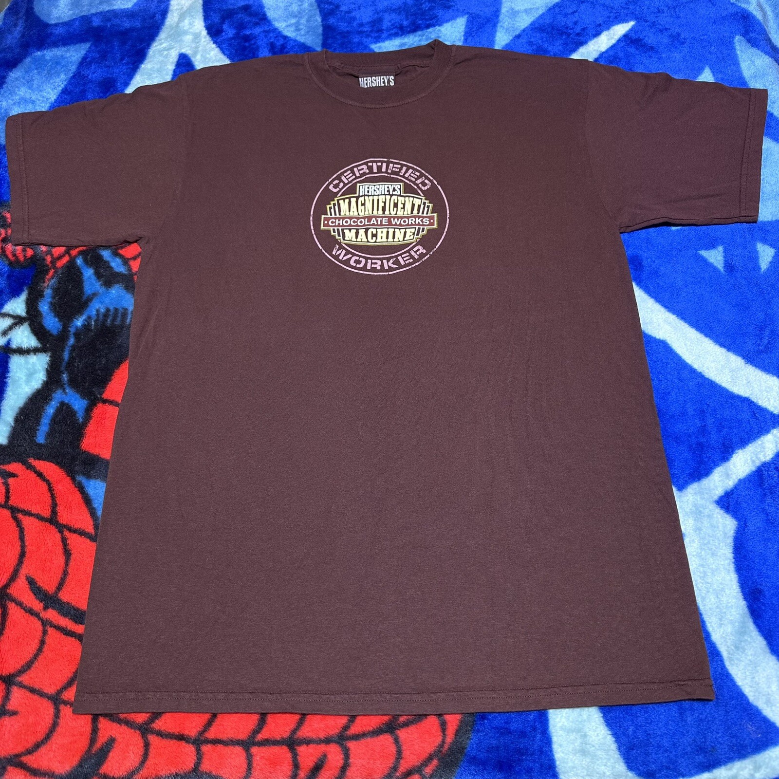2000s Hershey’s Chocolate Magnificent Machine Employee T-Shirt Size Medium