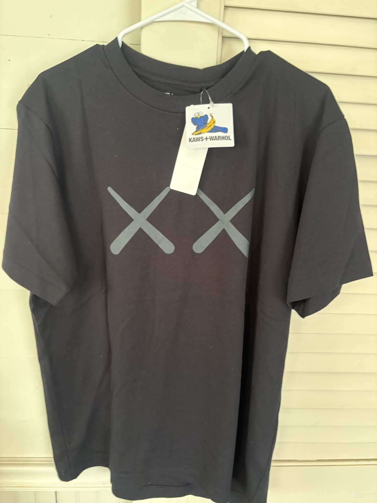 KAWS x WARHOL UNIQLO UT 476352 (NEW) SIZE LARGE gallery
