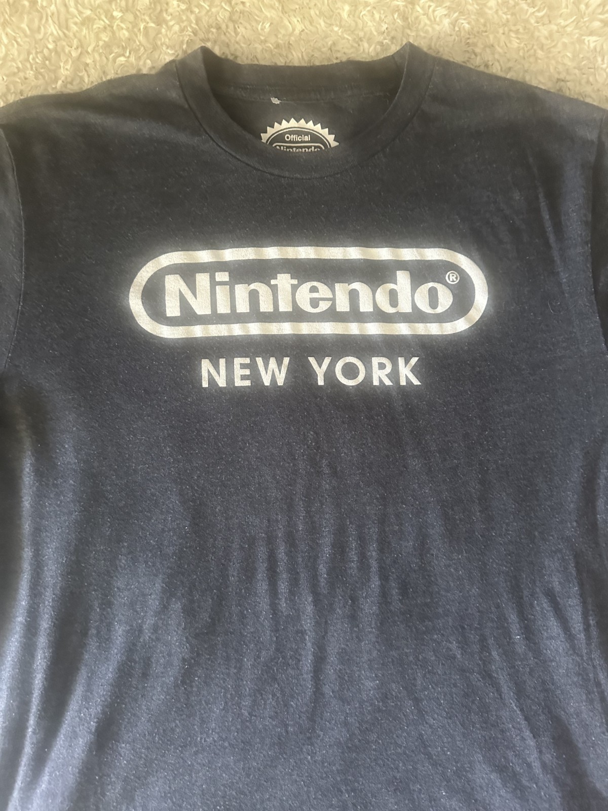 Nintendo New York Logo Graphic T-Shirt Men’s Large Black Official Nintendo Seal