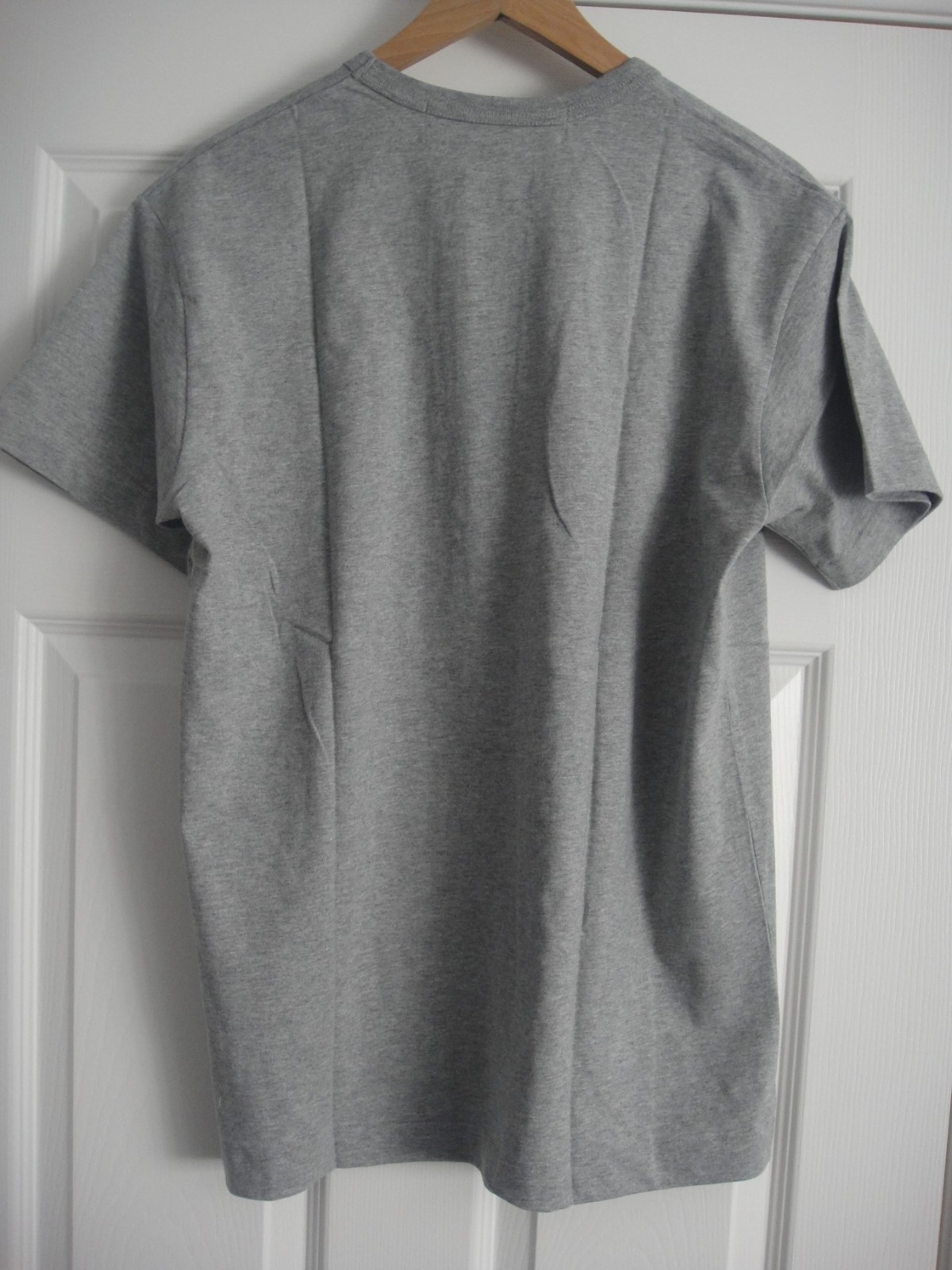 COMME des GARCONS Play Men's T Shirt Gray Color Gold Heart Logo Size Large, NWT gallery