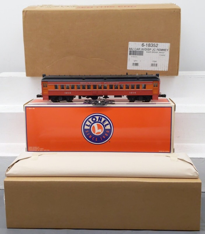 Lionel 6-18352 O Southern Pacific JC Penny Commuter Car with Display Case #1214