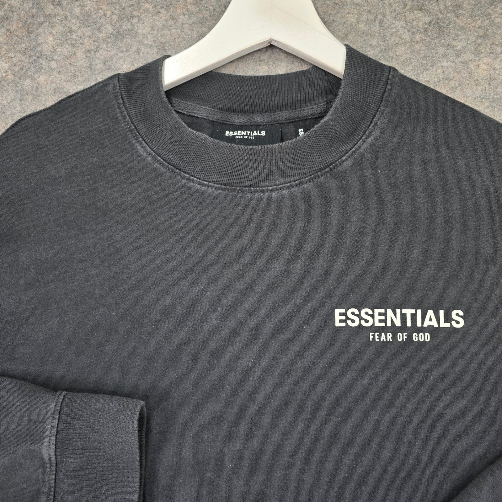 FEAR OF GOD ESSENTIALS Long Sleeve T Shirt Floral Photo Print Black Mens Medium gallery
