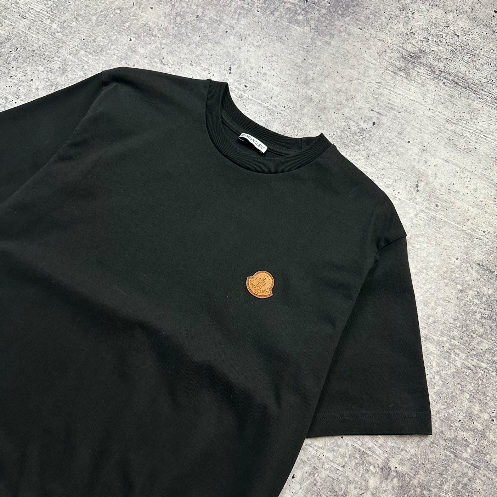 Moncler Black Logo Patch T-Shirt Mens Size S Crew Neck Cotton Italy gallery