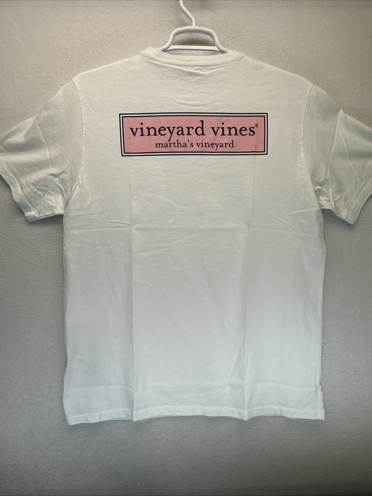 Vineyard Vines Men’s Large Classic Logo Box White Cap Pocket T Short Sleeve NWT gallery