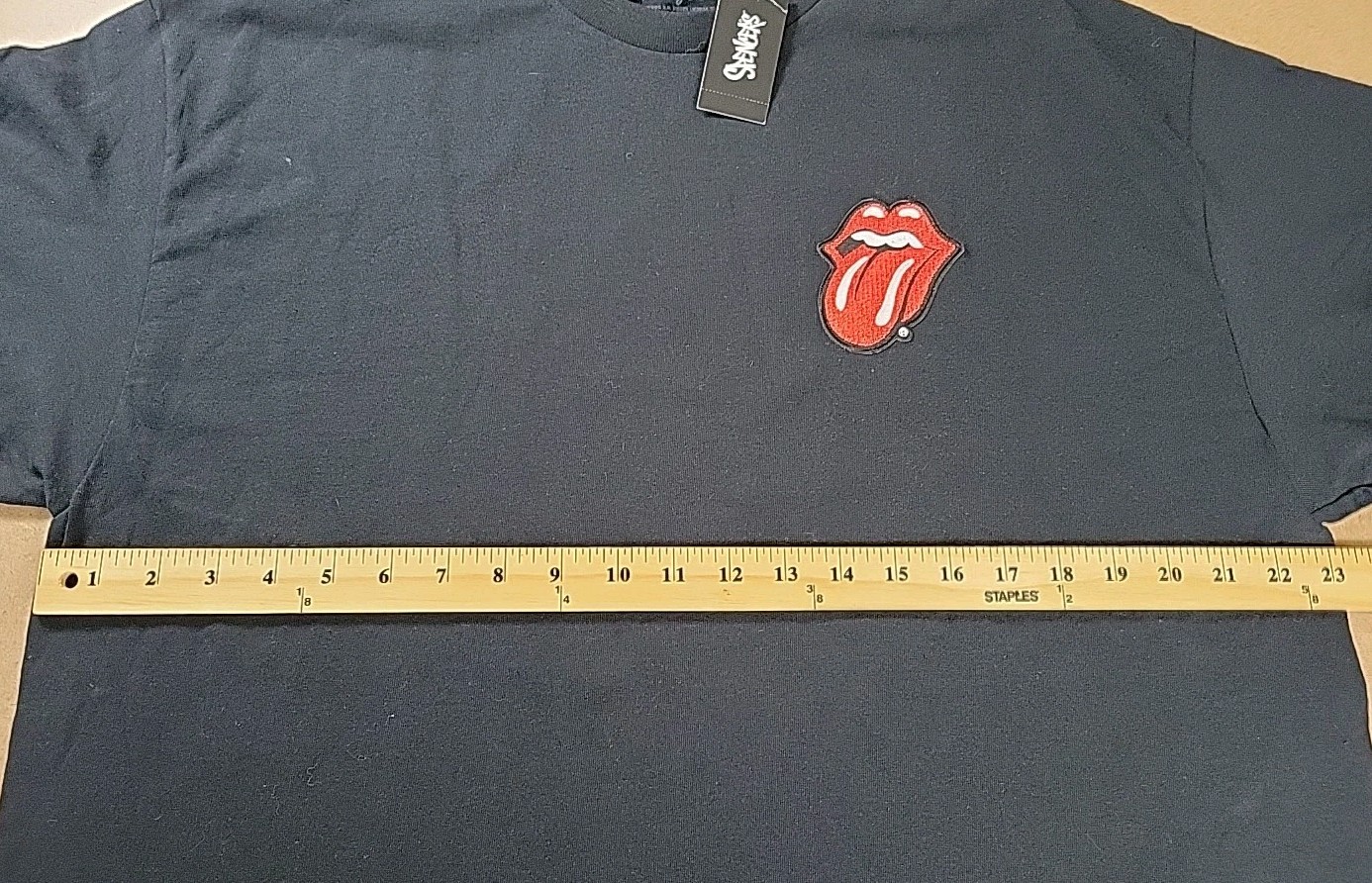 Spencer’s The Rolling Stones Black Embroidered T Shirt Adults Size X-Large New gallery