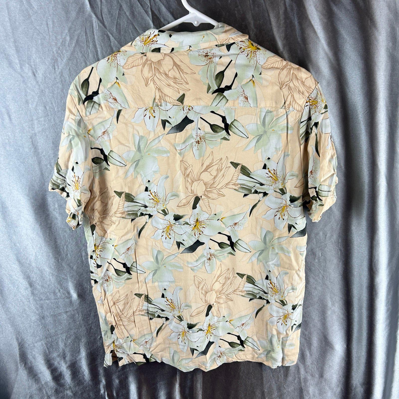 Denim & Flower Ricky Singh Men's Large Floral Button Front Camp Shirt Beige gallery