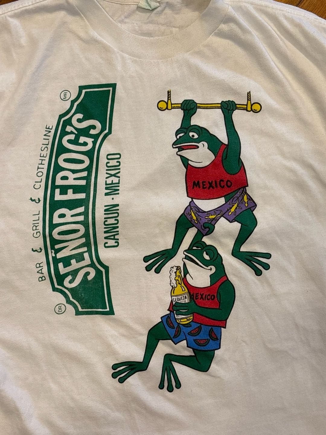 Vintage 90s Senor Frog's Cancun Mexico Carlos 'N Charlie's Graphic T-Shirt XL gallery