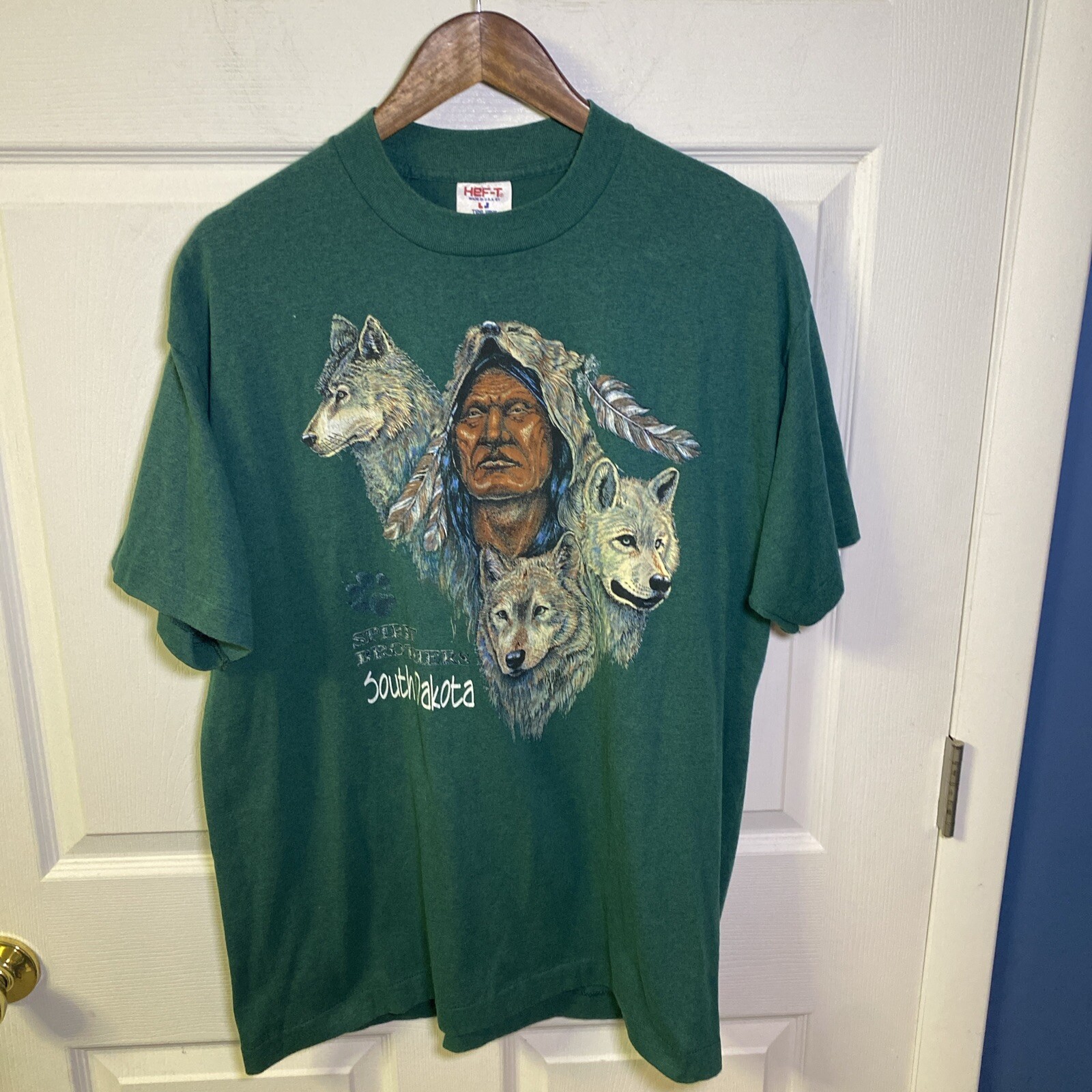 VTG TeeJays Native American Wolf Spirit Brothers Graphic T shirt Green Adult XL