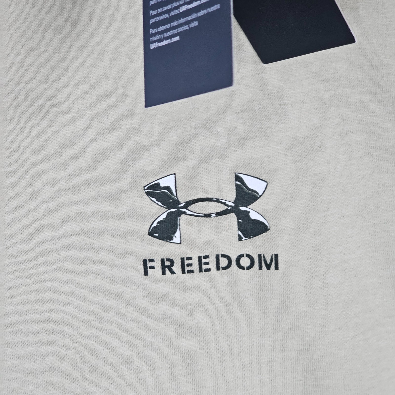 Under Armour 1389920 UA Men's Freedom Snake Knife Cotton Desert Sand T-Shirt XL gallery