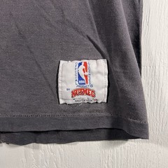 Vintage 90s Nutmeg Men’s Michael Jordan Bulls USA-Made Graphic T Shirt (Large)