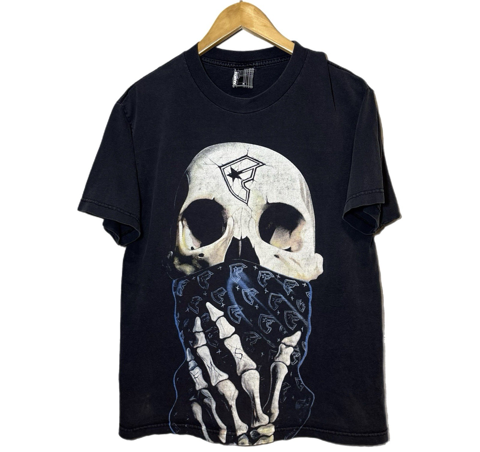 Famous Stars And Straps Skull Bandana Graphic T-shirt Men’s Medium Black 2000s