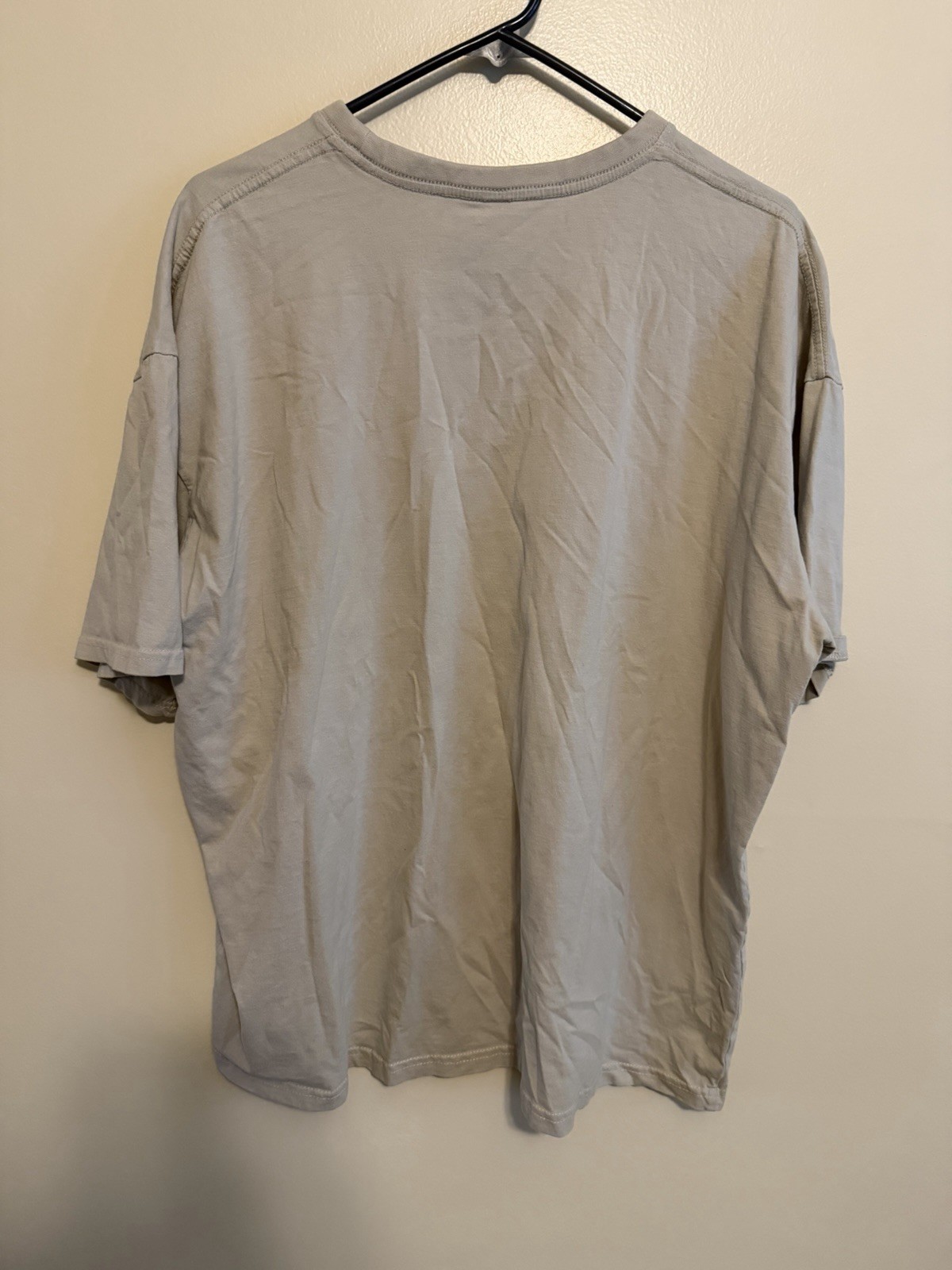Men’s Disney Maui Tan T-shirt Size L (725) gallery