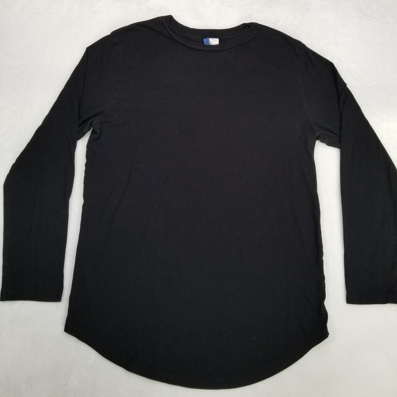 H&M Divided Men's Medium Basic Black Long Sleeve Crewneck T-Shirt Curved Hem gallery