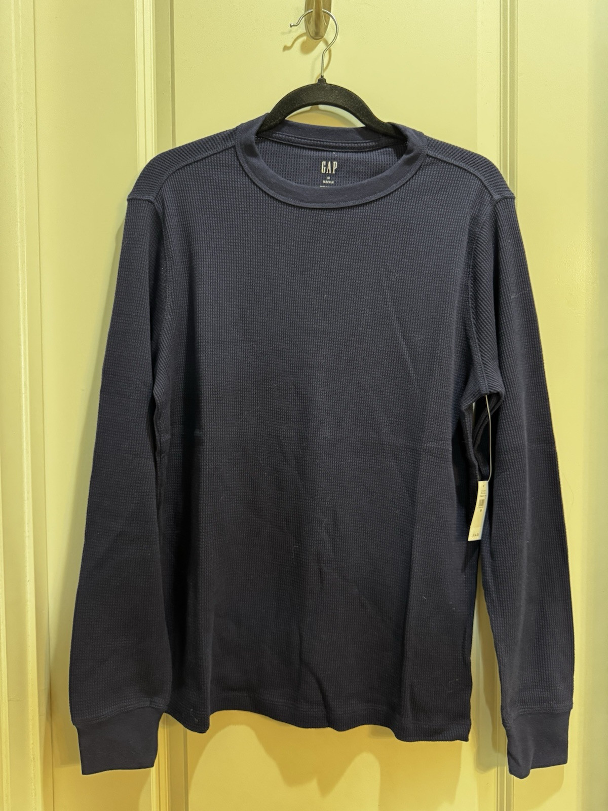 NWT Gap Navy Blue Crew Neck Long Sleeve Waffle Thermal Tee Medium Length 27” gallery