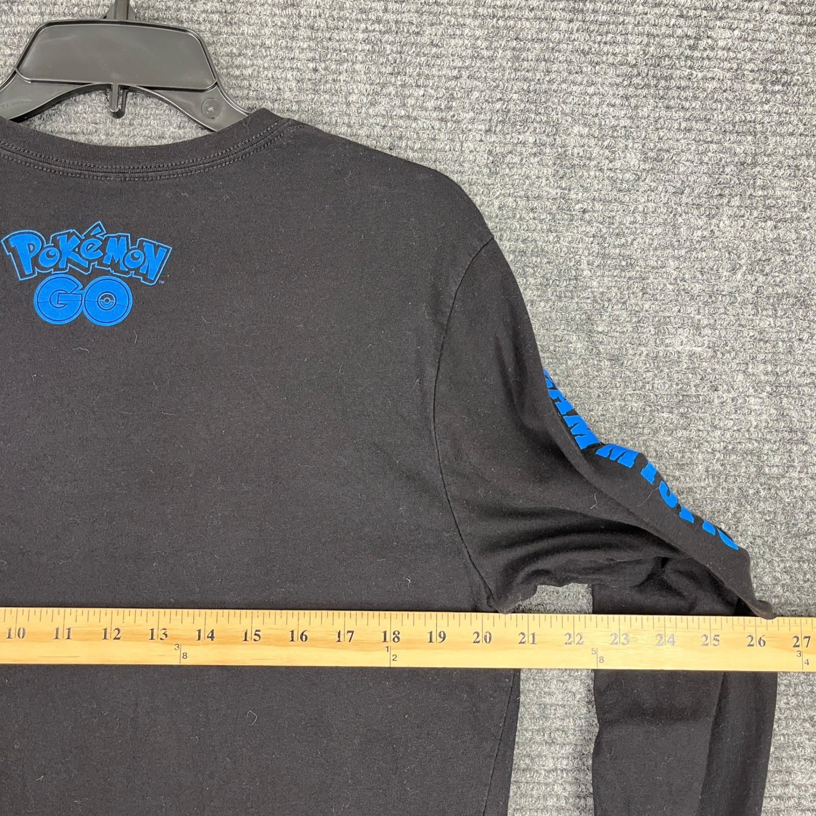 Pokemon Center Pokemon GO Team Mystic Long Sleeve Shirt Articuno Graphic L Mens gallery