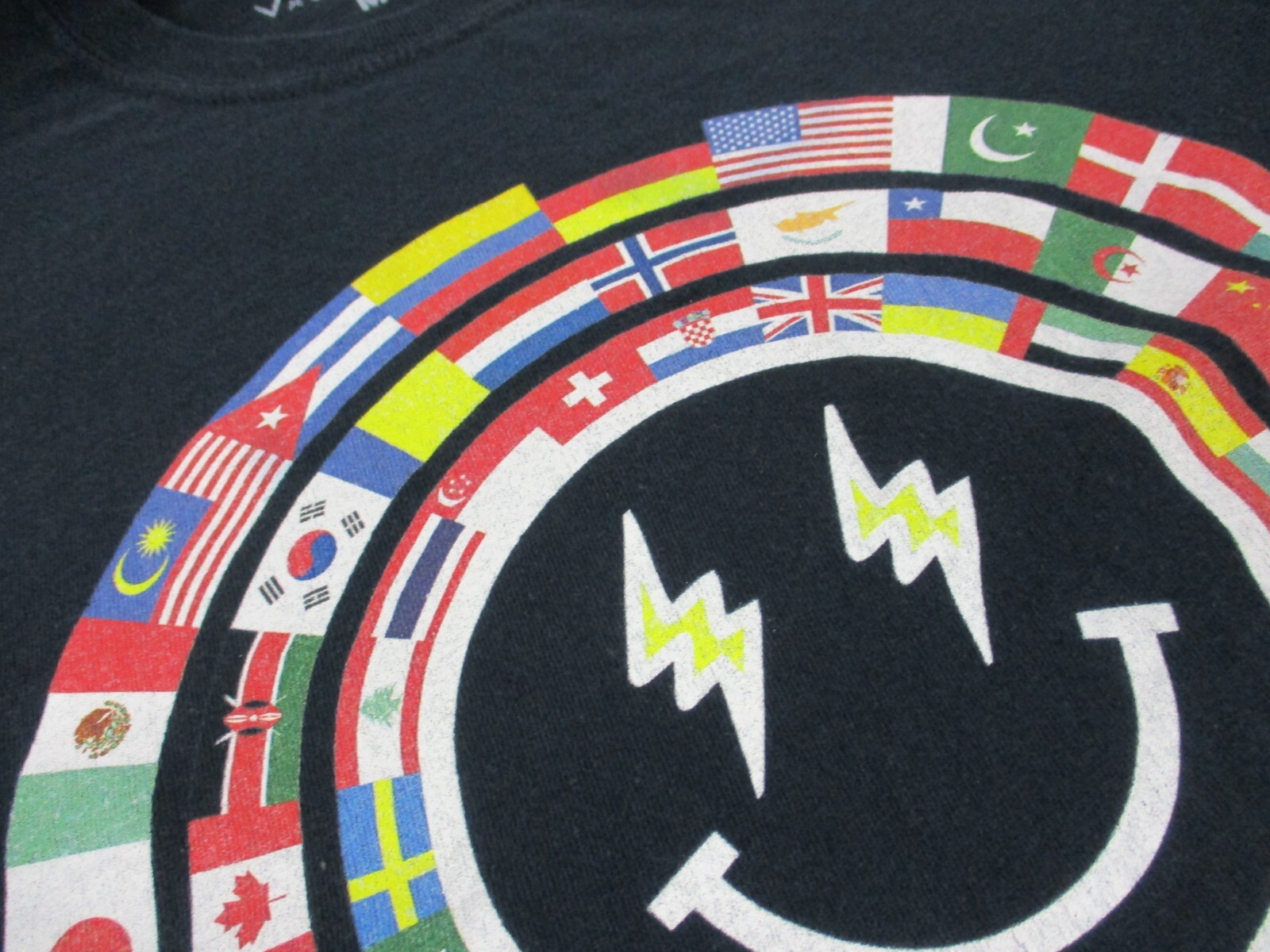 J Balvin Shirt Mens Medium Black Red Smily Face International Flags Crew Neck gallery