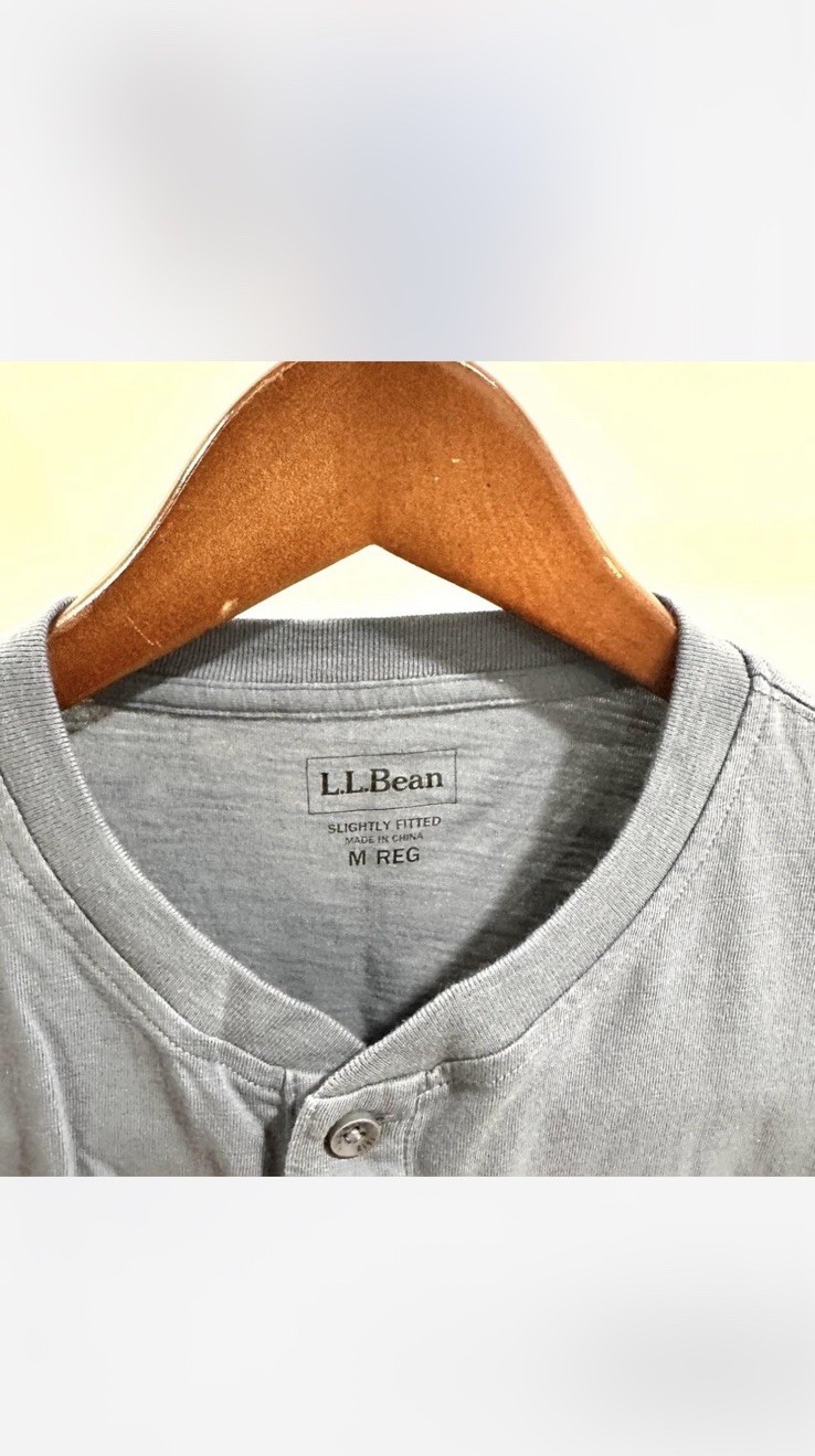 L.L.Bean Men’s Blue Solid Henley Button Slim Fit Short Sleeve T-Shirt Size M gallery