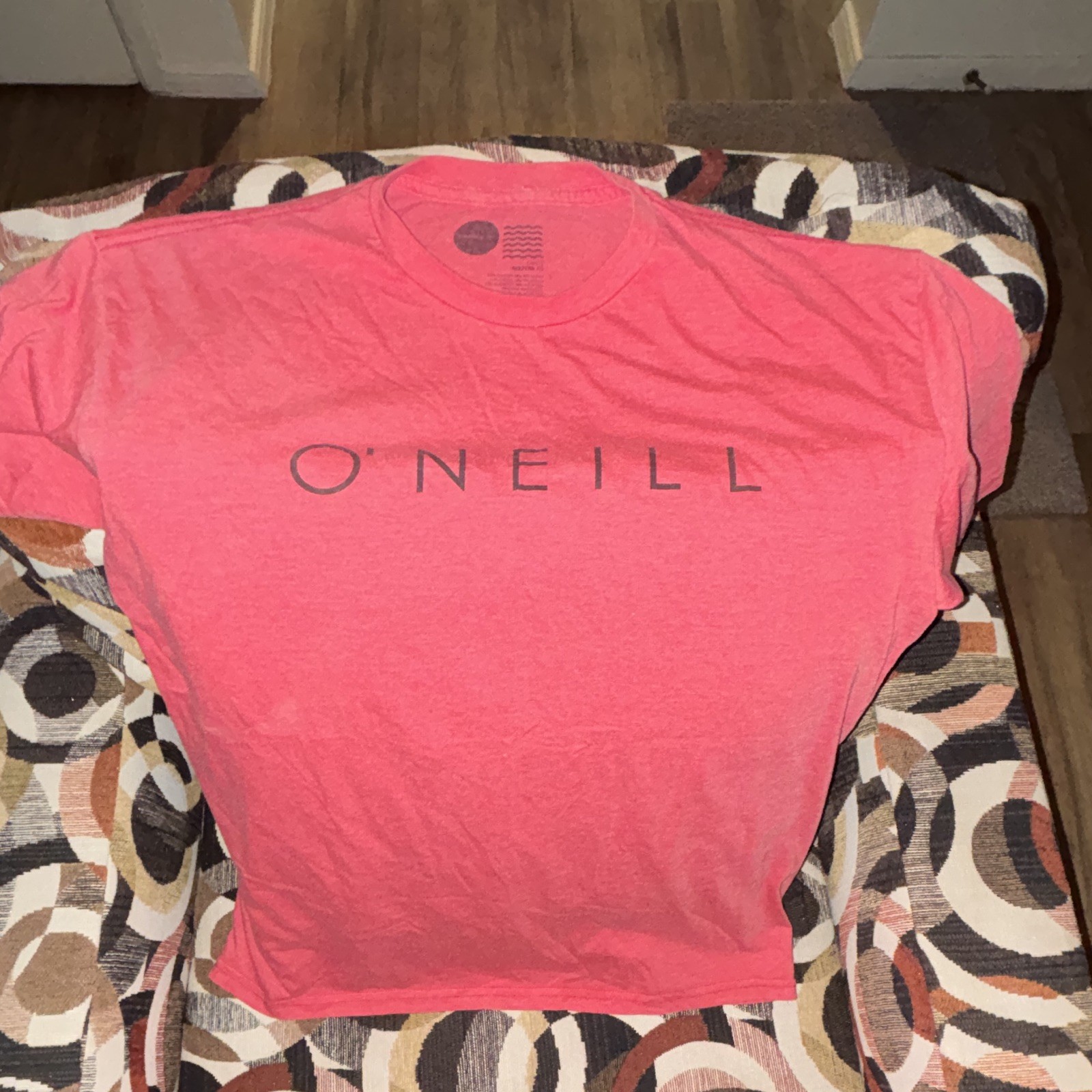 O’Neill Men’s Graphic Logo Crew Neck Short Sleeve Cotton Jersey Tee, Pink, L