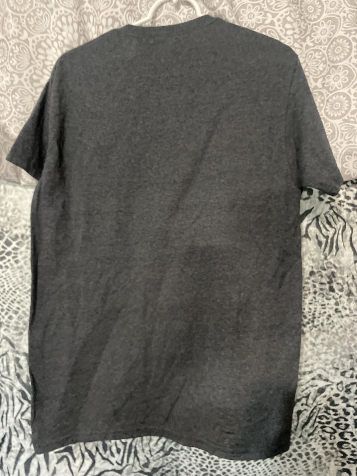 Mens Sz Medium Cotton Crew Neck T-Shirt Gray Gildan A67 gallery