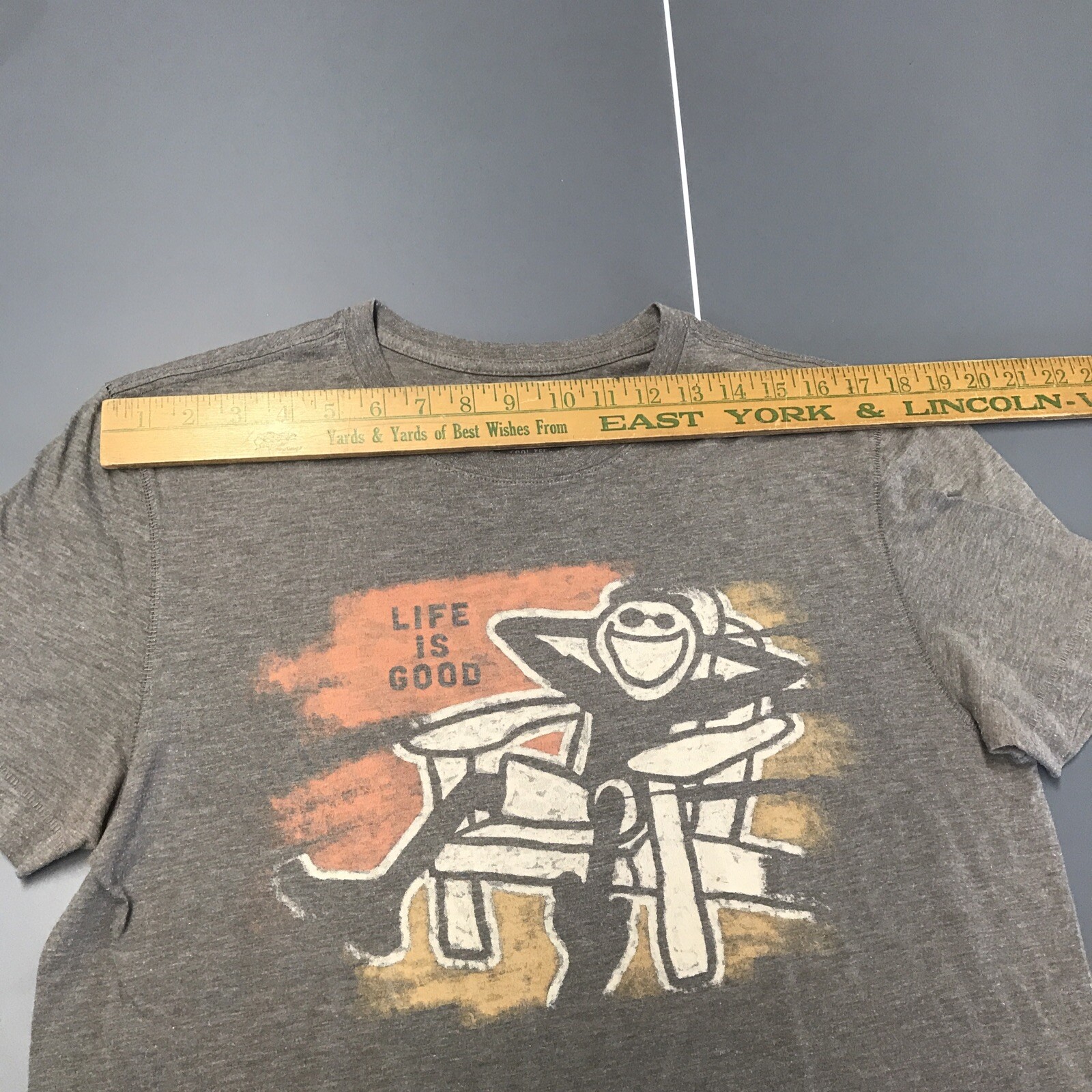 Life Is Good T-Shirt Mens M Grey Graphic Cotton Tee Logo Lounge Chair Relax gallery