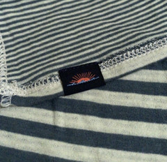 NEW Faherty Men’s Medium Marine Ivory Stripe Cloud Long Sleeve Reversable Tee M