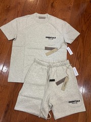 Essentials Set T-shirt and Short in Light Oatmeal (size S)
